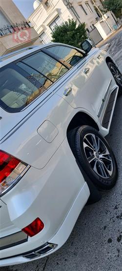 تۆیۆتا لاند کروزەر